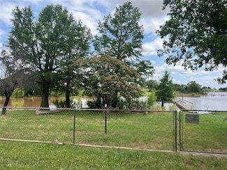1001 Miller Shores Rd Unit 1, Henrietta, TX 76365