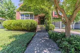 408 W William St, Champaign, IL 61820
