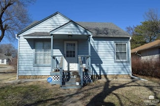 502 E Arnold St, Herington, KS 67449