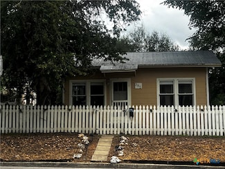385 Comal Ave, New Braunfels, TX 78130