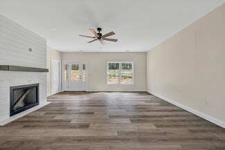 2923 Retreat Rd, Boones Mill, VA 24065