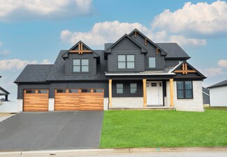10000 White Jasmine Dr, Saint John, IN 46373