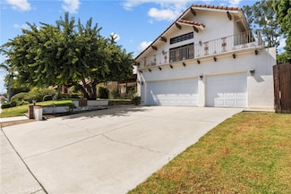 19613 Hiawatha St, Chatsworth, CA 91311