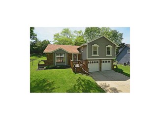 6720 NW Hilldale Dr, Kansas City, MO 64151