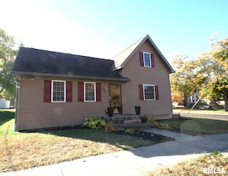 111 W Fast Ave, MacKinaw, IL 61755