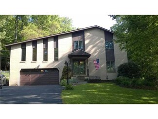 153 7th Street Extension, Trafford, PA 15085