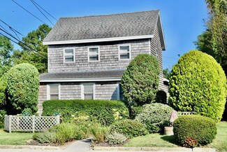3584 Main St, Chincoteague Island, VA 23336