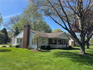 930 E 4th St, Dover, OH 44622