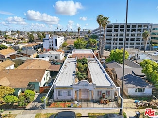 924 W 82nd St, Los Angeles, CA 90044