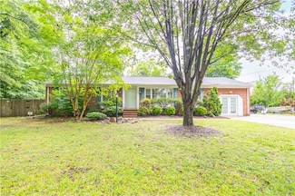 3204 Pioneer Ln, Chesapeake, VA 23323