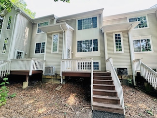 256 W Treehouse Ln Unit 394, Round Lake, IL 60073