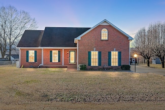 567 Bluff View Dr, Pegram, TN 37143
