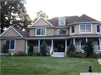 33 Queens Dr E, Little Silver, NJ 07739
