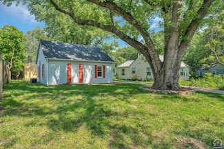 424 NE Sumner St, Topeka, KS 66616