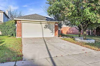 2813 Coyote Ridge Dr, Fort Worth, TX 76244