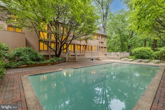 2415 Velvet Ridge Dr, Owings Mills, MD 21117