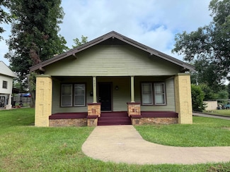 632 Nacogdoches St, Jacksonville, TX 75766