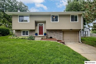 13809 Virginia St, Omaha, NE 68138
