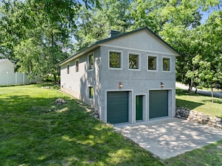 N3245 Walnut Rd, Lake Geneva, WI 53147