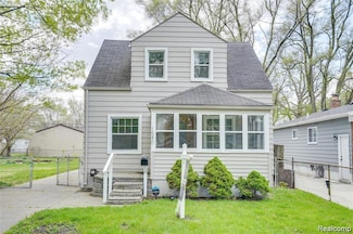 1540 E Madge Ave, Hazel Park, MI 48030