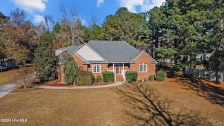 117 Quail Woods Dr, New Bern, NC 28560