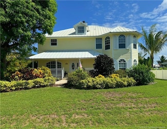 4225 SE Centerboard Ln, Stuart, FL 34997