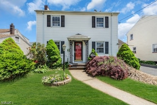 123 Robbinwood Terrace, Linden, NJ 07036