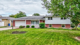 1517 Sharon Rd, Streator, IL 61364