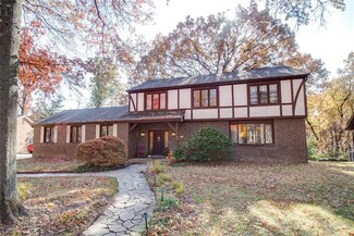4446 Friarwood Dr, Alton, IL 62002