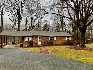5370 Roburton Rd, Kernersville, NC 27284