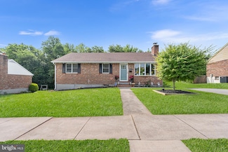 8003 Woodhaven Rd, Rosedale, MD 21237