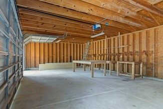 665 Lakeshore Dr, Cleveland, TX 77327