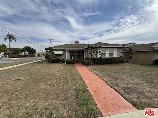 9300 S 11th Ave, Inglewood, CA 90305