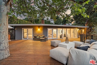 8490 Cole Crest Dr, Los Angeles, CA 90046