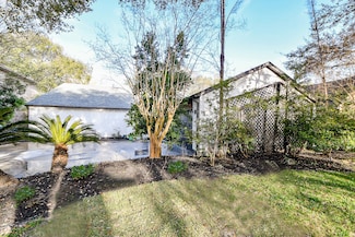 2307 Briar Branch Dr, Houston, TX 77042