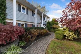 11 Rhea Rd, Port Monmouth, NJ 07758