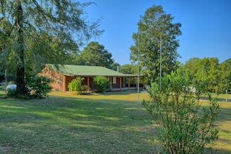 1230 Recreational Road 255 E, Wiergate, TX 75977