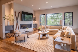 1015 Wisconsin Ave Unit B, Whitefish, MT 59937