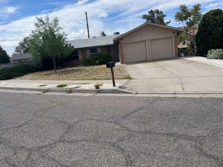 9220 Las Camas Rd NE, Albuquerque, NM 87111