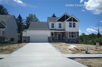 2792 Weeping Pine Dr, Medina, OH 44256