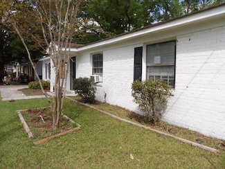 409 Robin Dr, Goose Creek, SC 29445