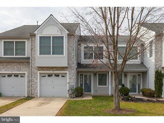 18 Shady Brooke Ln, Swedesboro, NJ 08085