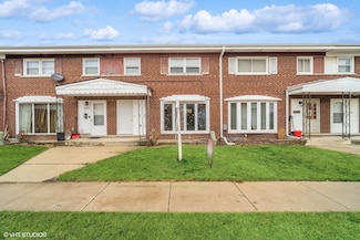 8929 Robin Dr Unit D, Des Plaines, IL 60016