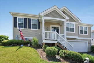 1110 Sapphire Ln, Pingree Grove, IL 60140