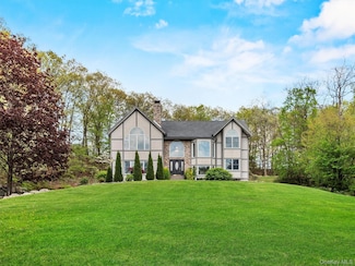 24 Table Rock Rd, Tuxedo Park, NY 10987