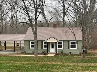 7280 Dennis Rd, Walnut Cove, NC 27052