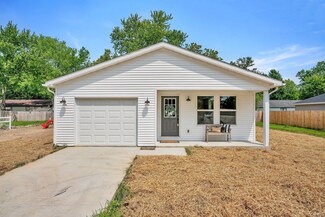 387 Hel Mar Dr, Mitchell, IN 47446