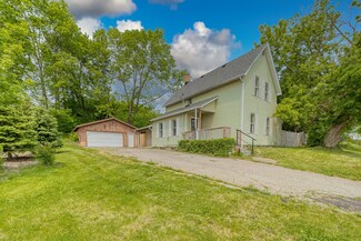 4049 W River Dr NE, Comstock Park, MI 49321