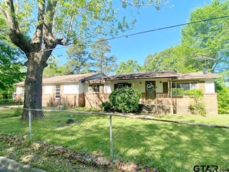 202 S Davis St, New Boston, TX 75570