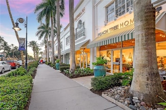 875 6th Ave S Unit 303, Naples, FL 34102